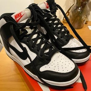 Nike Dunk Highs in White/Black (Panda), Women’s Size 6